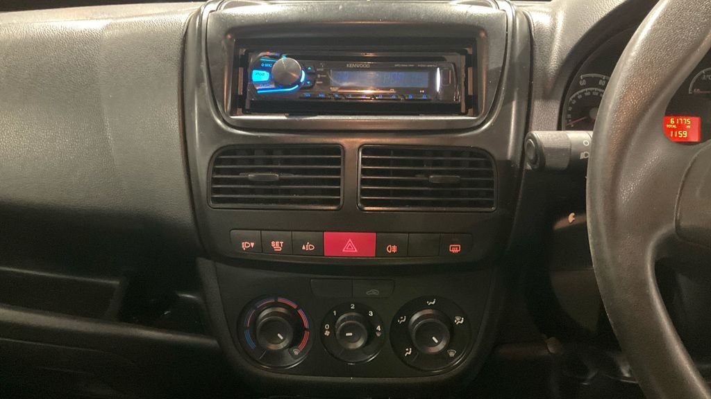 Used Vauxhall Combo 2017 for sale - 77319618: Photo 14