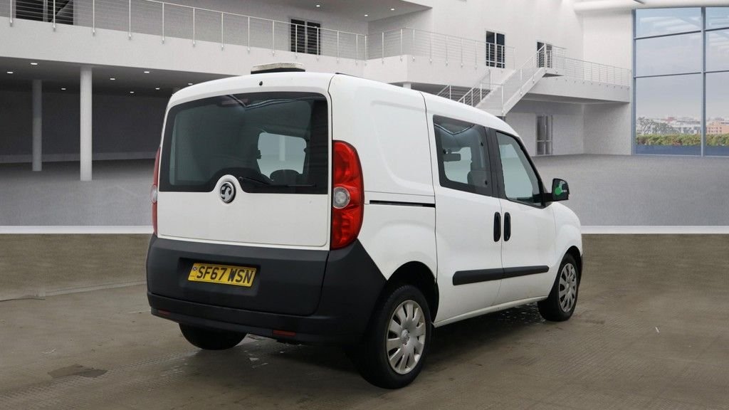 Used Vauxhall Combo 2017 for sale - 77319618: Photo 6