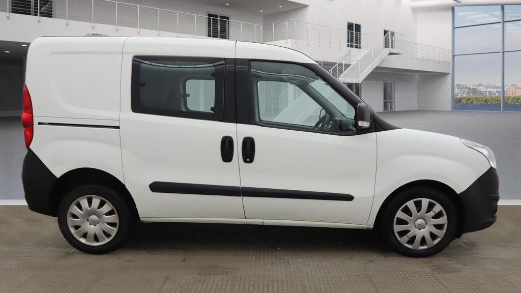 Used Vauxhall Combo 2017 for sale - 77319618: Photo 8