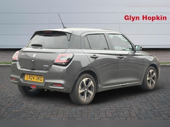 Used Suzuki Swift 2024 for sale - 79383472: Photo