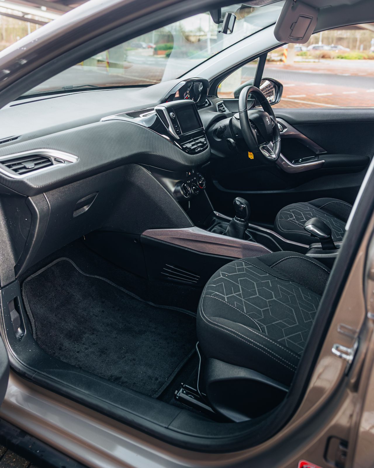 Used Peugeot 2008 2015 for sale - 77485098: Photo 27