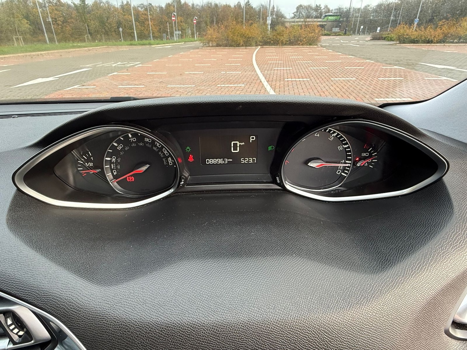 Used Peugeot 308 2016 for sale - 76609424: Photo 19