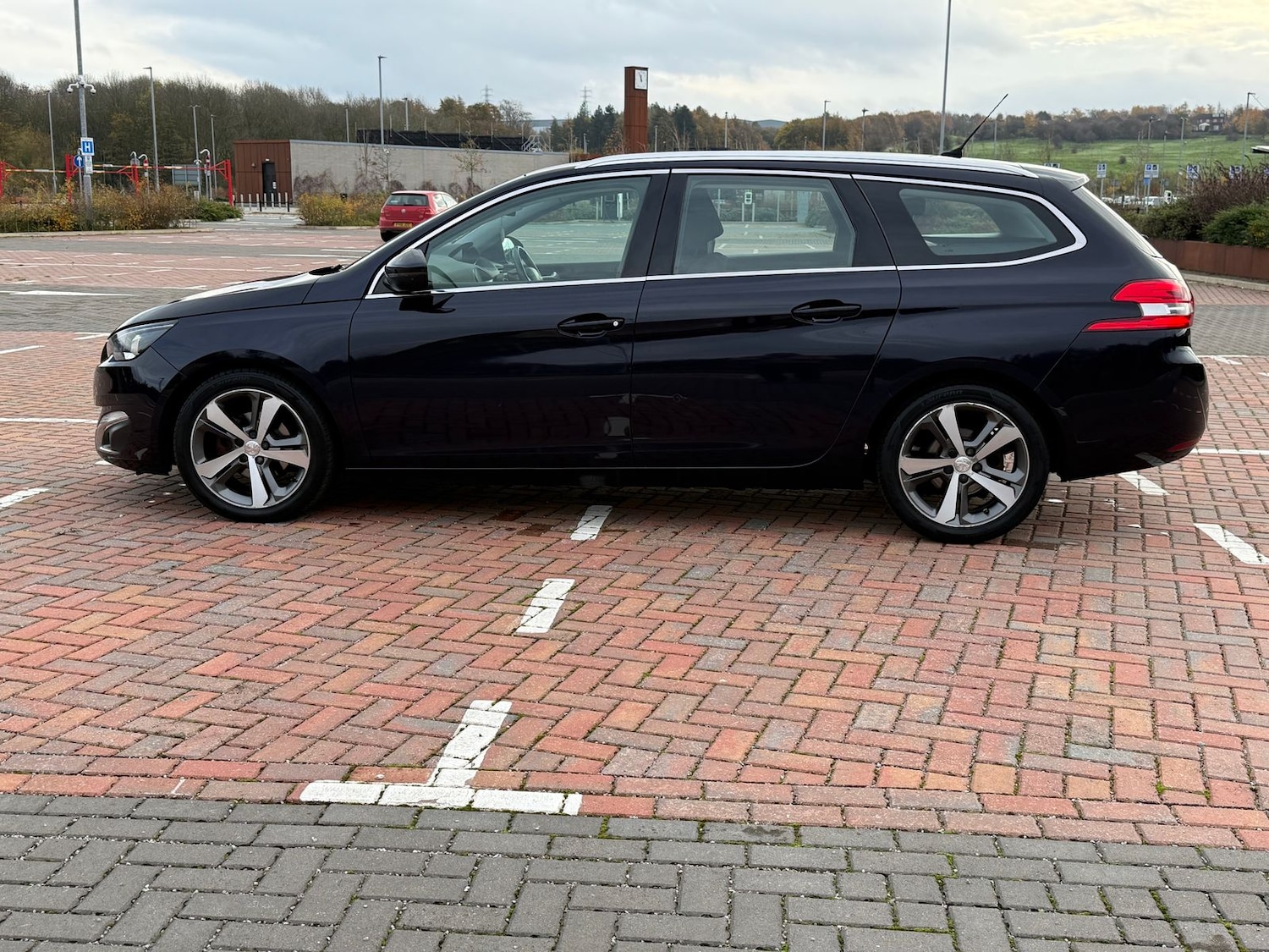 Used Peugeot 308 2016 for sale - 76609424: Photo 6