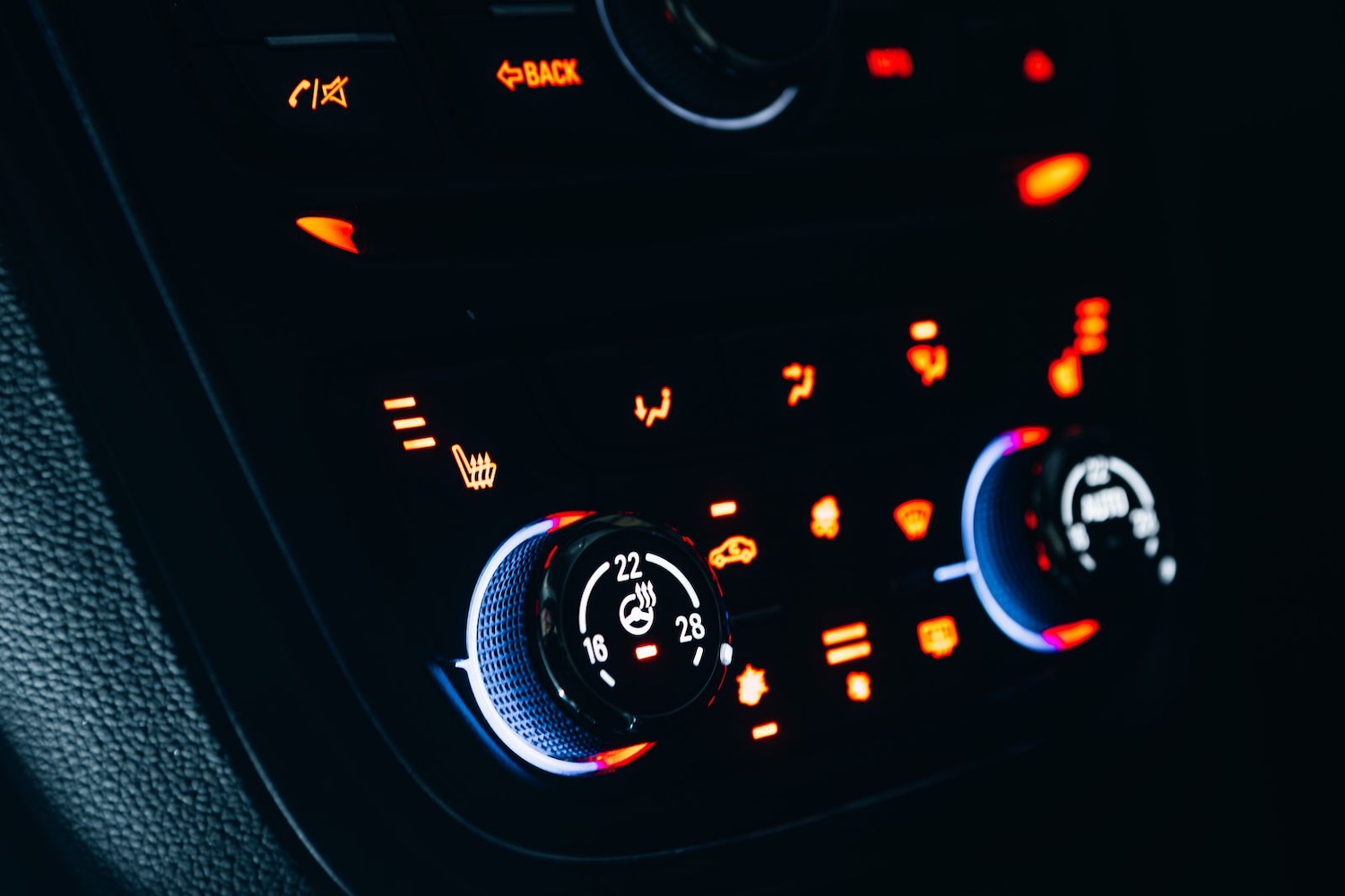 Used Vauxhall Mokka 2015 for sale - 76943023: Photo 28