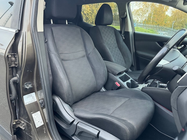 Used Nissan Qashqai 2015 for sale - 74162818: Photo 16