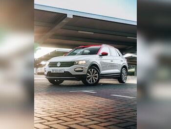 Used Volkswagen T-Roc 2018 for sale - 77485094: Photo