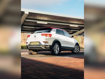 Used Volkswagen T-Roc 2018 for sale - 77485094: Photo