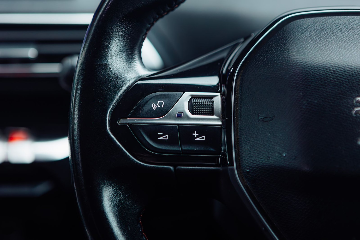 Used Peugeot 3008 2017 for sale - 76635895: Photo 22