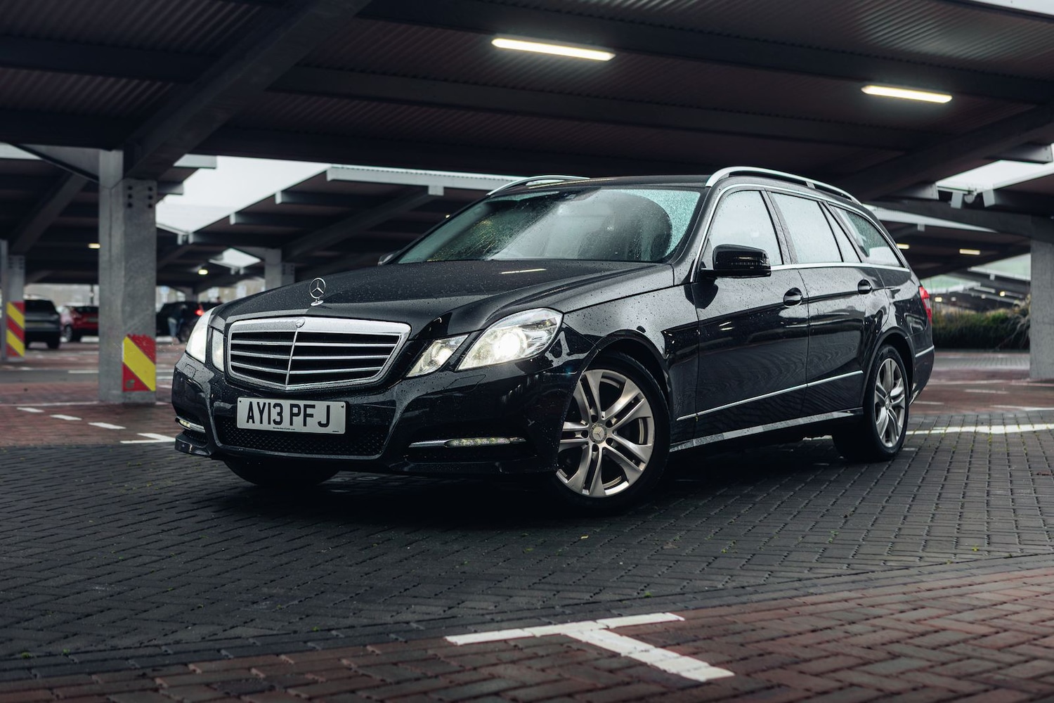 Used Mercedes-Benz E Class 2013 for sale - 77167357: Photo 3