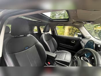 Used MINI Cooper 2024 for sale - 79702577: Photo