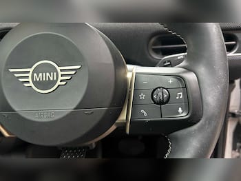 Used MINI Cooper 2024 for sale - 79702577: Photo