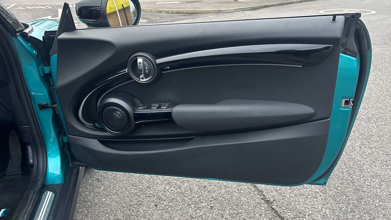 Used MINI Convertible 2023 for sale - 76587562: Photo 27