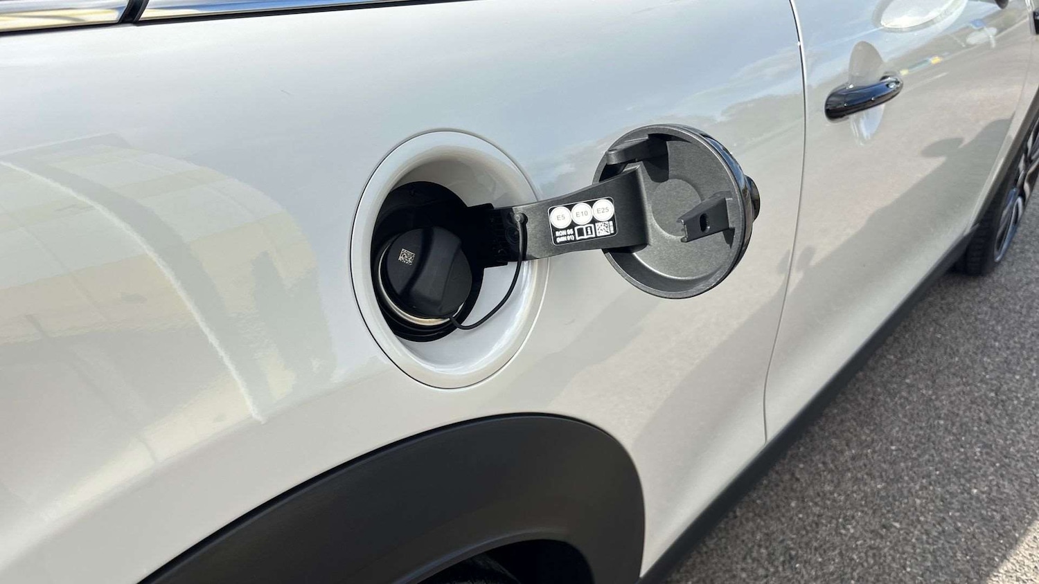 Used MINI Convertible 2023 for sale - 76421191: Photo 25