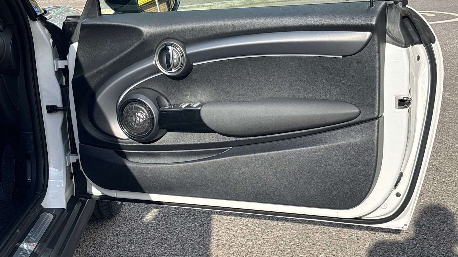 Used MINI Convertible 2023 for sale - 76421191: Photo 27