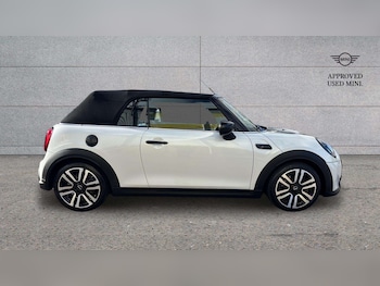 Used MINI Convertible 2023 for sale - 76421191: Photo