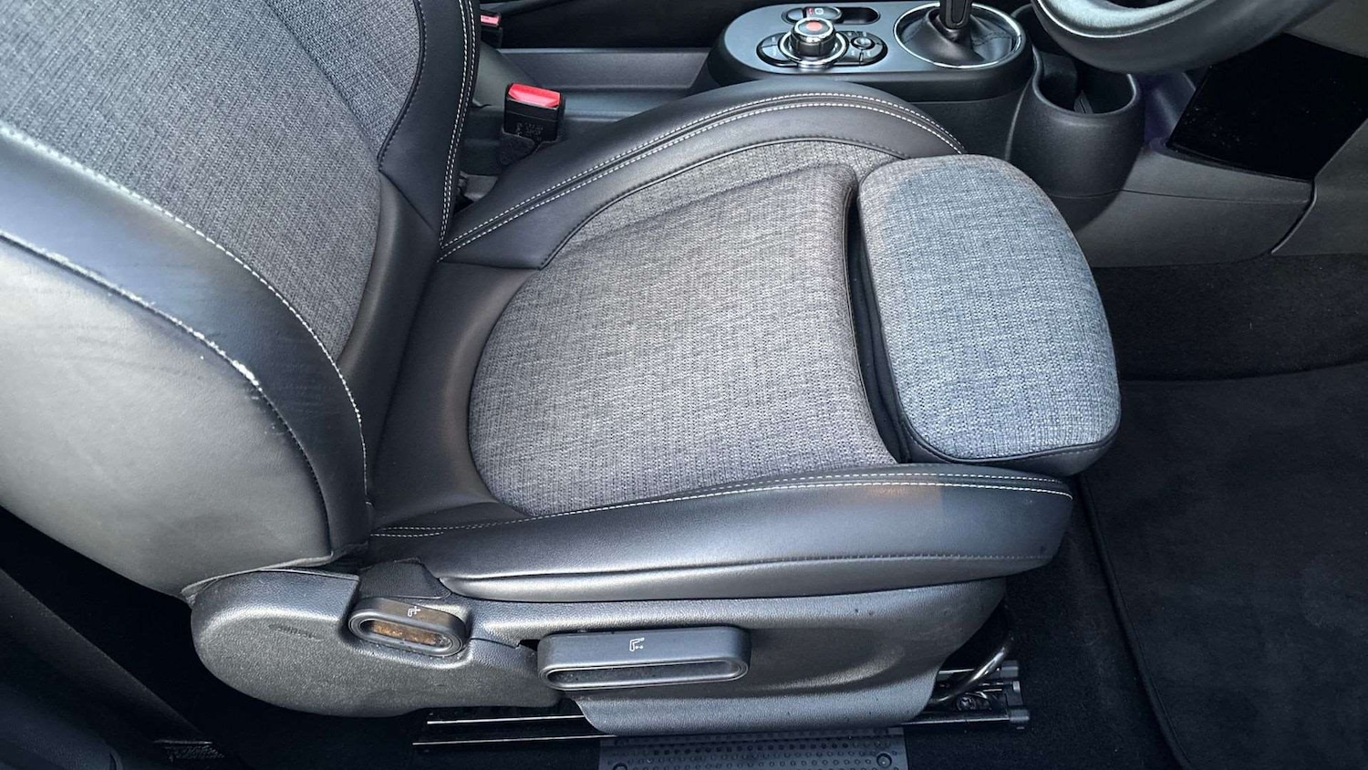 Used MINI Hatch 2020 for sale - 76827608: Photo 28