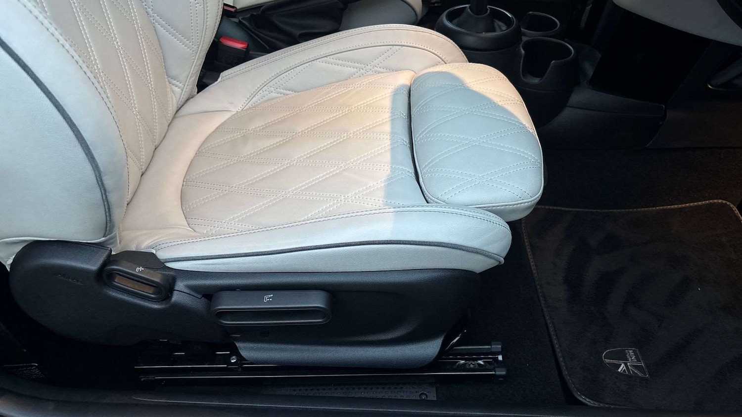 Used MINI Hatch 2022 for sale - 76515684: Photo 28