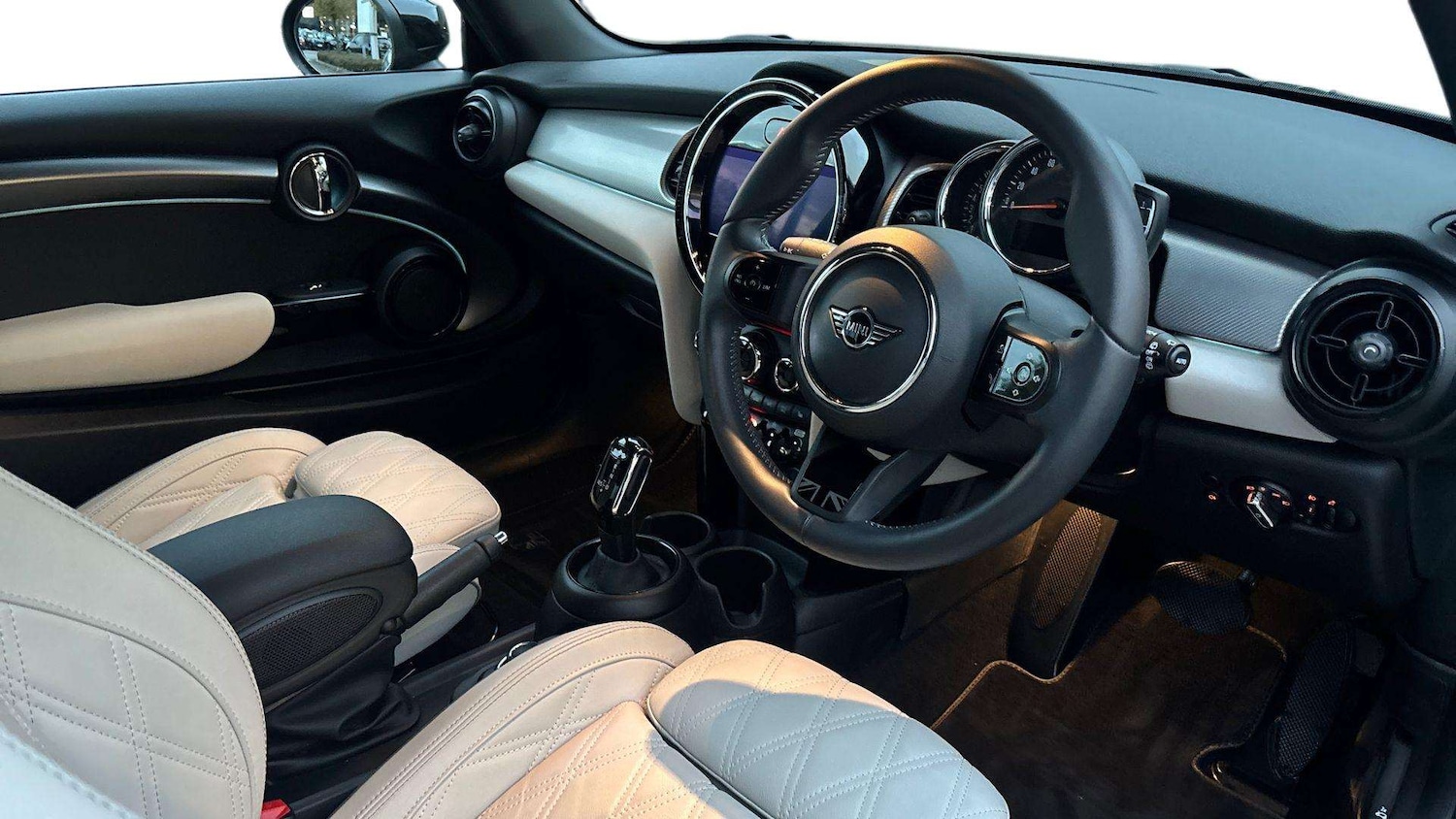 Used MINI Hatch 2022 for sale - 76515684: Photo 8