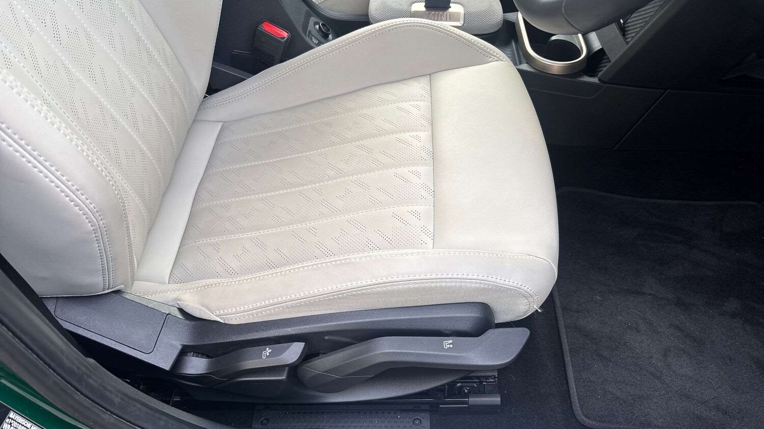 Used MINI Cooper 2025 for sale - 76421205: Photo 28