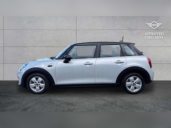 Used MINI Hatch 2019 for sale - 79592953: Photo