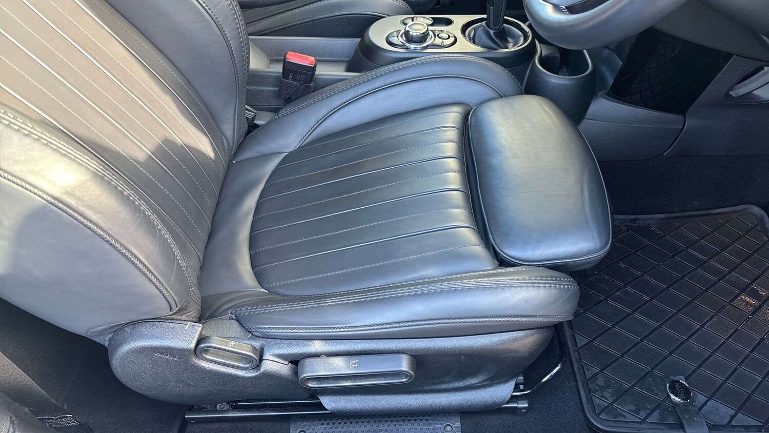 Used MINI Hatch 2021 for sale - 77443531: Photo 28