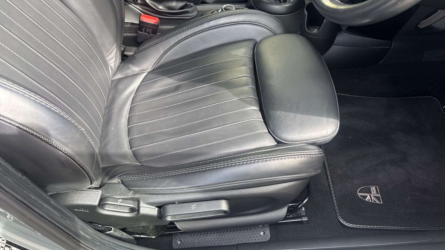 Used MINI Hatch 2021 for sale - 78090191: Photo 28