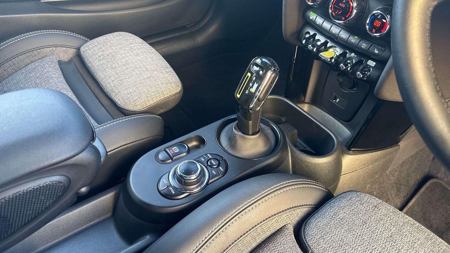 Used MINI Hatch 2022 for sale - 77093473: Photo 12