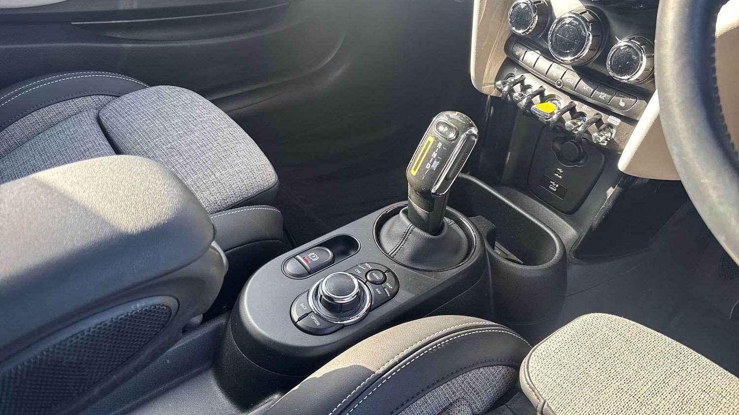 Used MINI Hatch 2021 for sale - 77996159: Photo 12