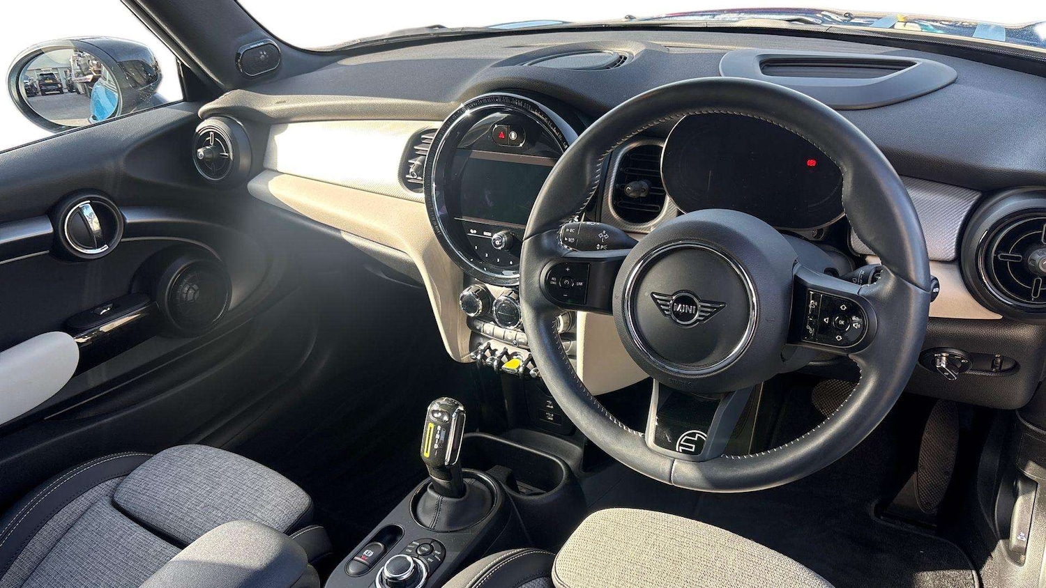 Used MINI Hatch 2021 for sale - 77996159: Photo 6