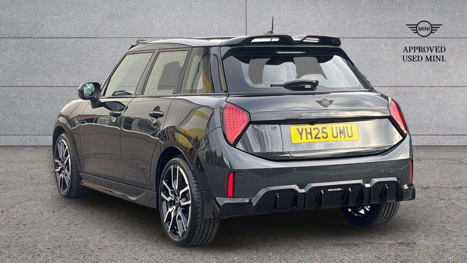 Used MINI Cooper 2025 for sale - 76362543: Photo 2