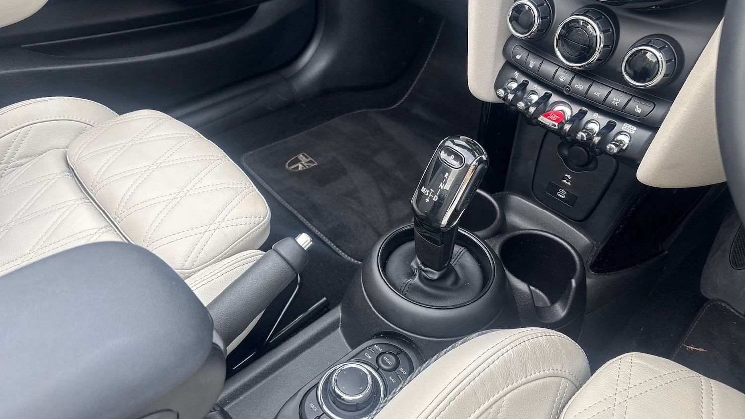 Used MINI Convertible 2022 for sale - 76524004: Photo 12