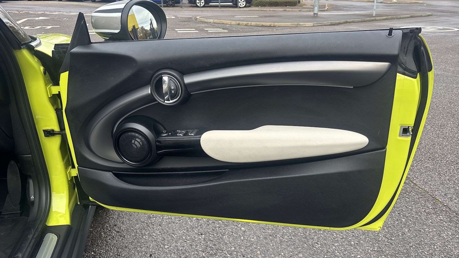 Used MINI Convertible 2022 for sale - 76524004: Photo 27