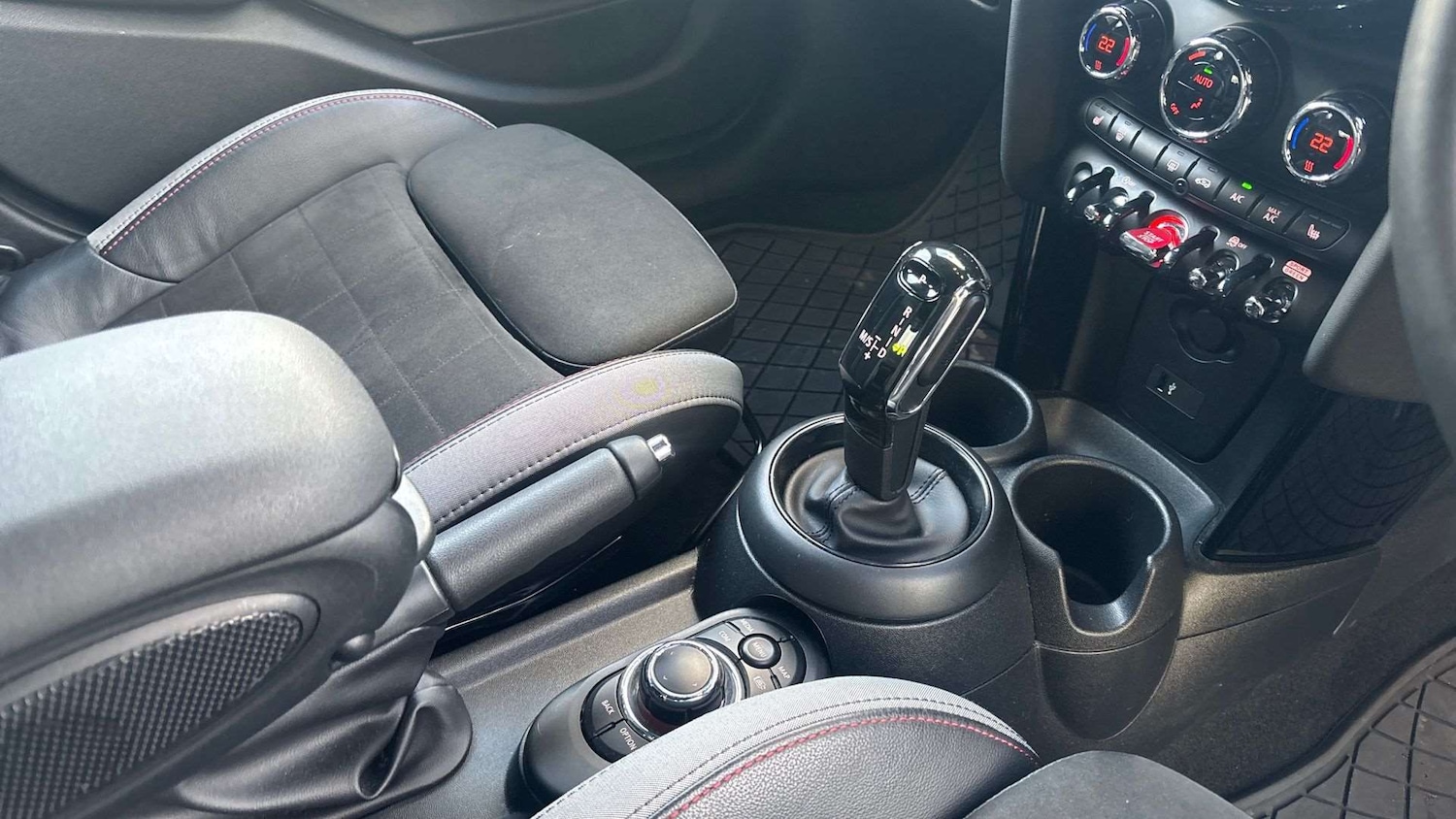 Used MINI Hatch 2022 for sale - 76827717: Photo 12