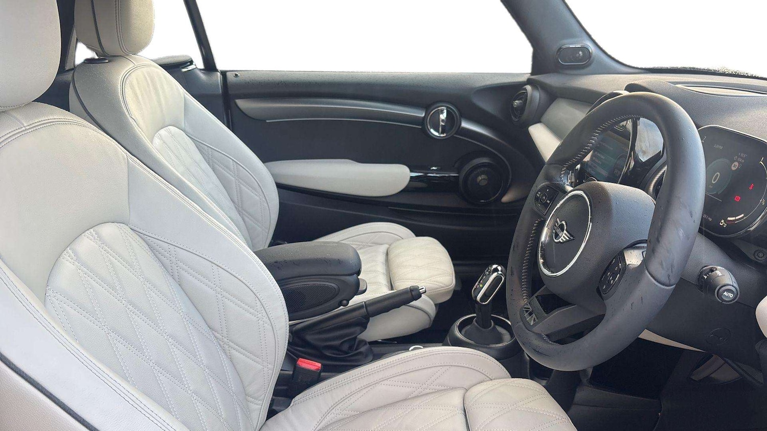 Used MINI Convertible 2023 for sale - 76827546: Photo 13