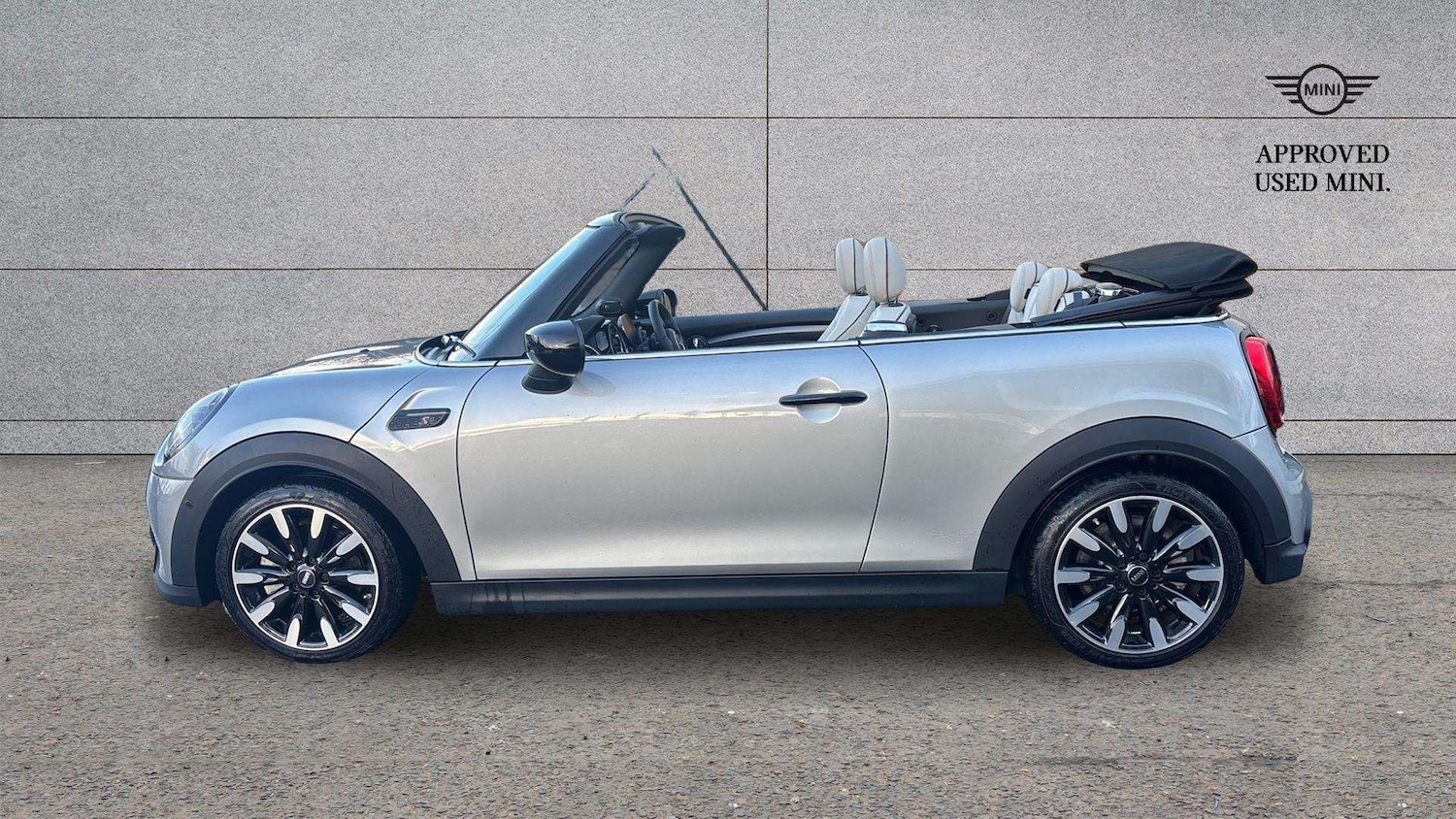 Used MINI Convertible 2023 for sale - 76827546: Photo 5