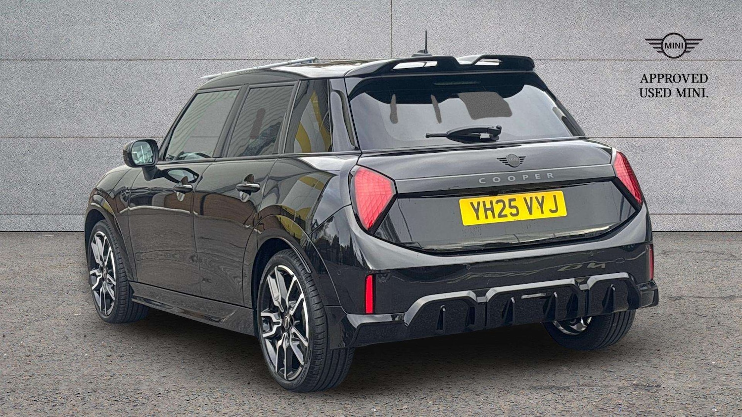 Used MINI Cooper 2025 for sale - 76362665: Photo 2