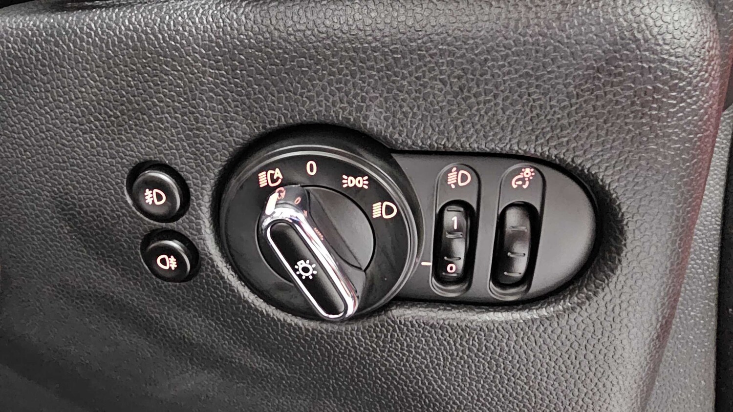 Used MINI Convertible 2021 for sale - 77861566: Photo 31