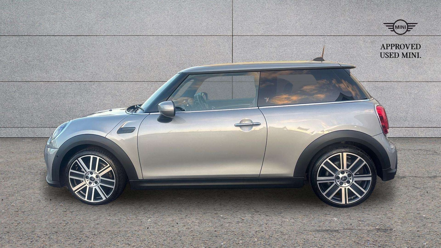 Used MINI Hatch 2023 for sale - 77011126: Photo 5