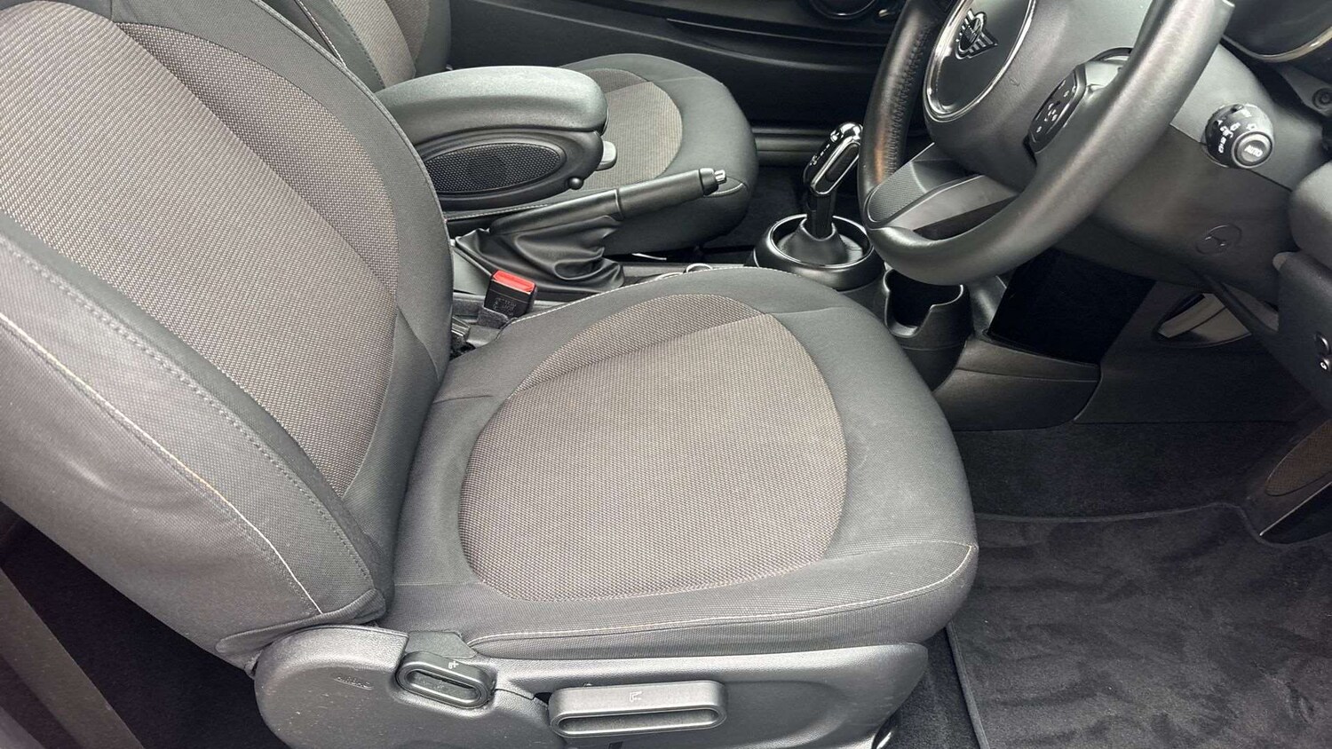 Used MINI Hatch 2023 for sale - 76218417: Photo 28