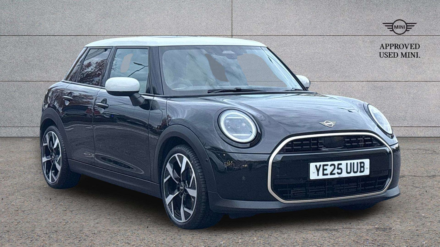 Used MINI Cooper 2025 for sale - 76488116: Photo 1