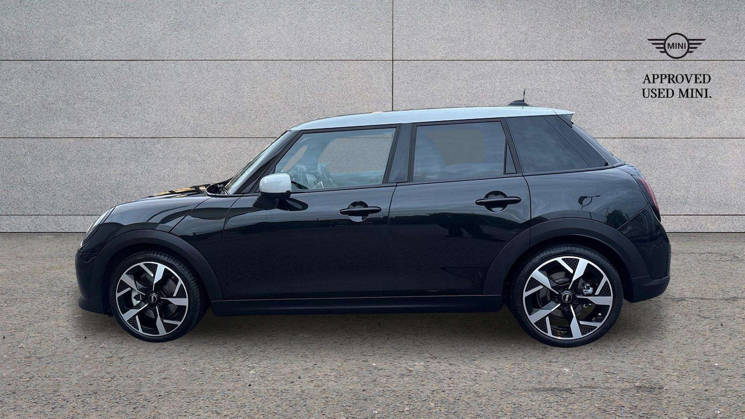 Used MINI Cooper 2025 for sale - 76488116: Photo 5