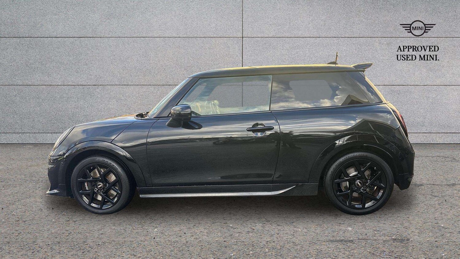 Used MINI Cooper 2025 for sale - 76789268: Photo 5