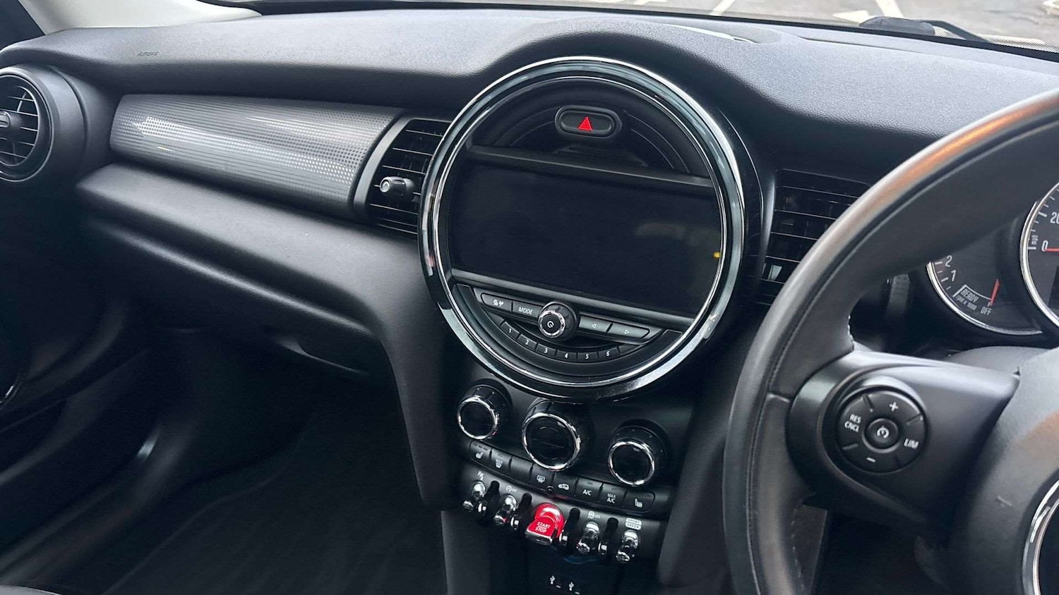 Used MINI Hatch 2018 for sale - 77389827: Photo 10