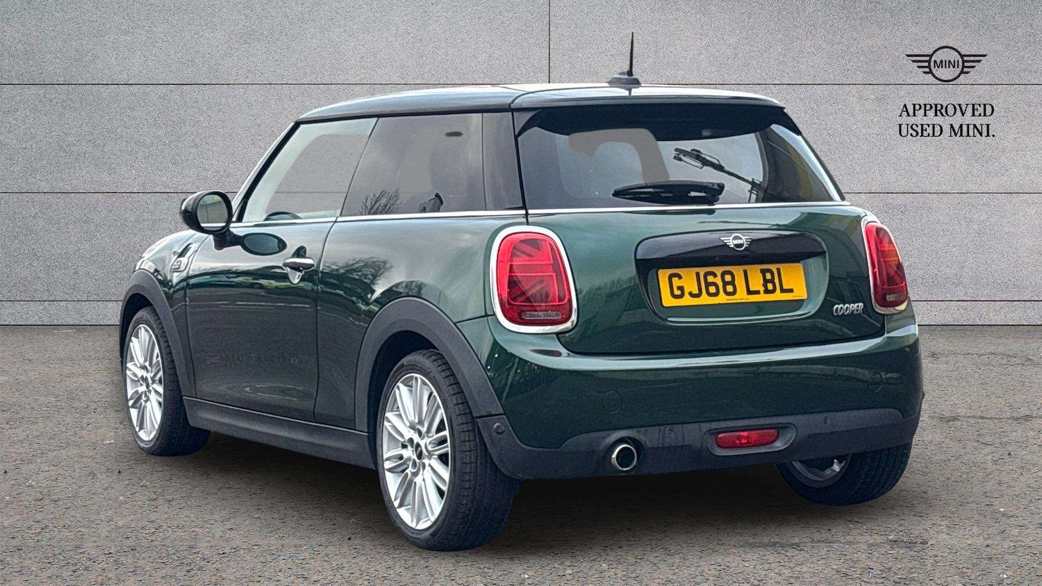 Used MINI Hatch 2018 for sale - 77389827: Photo 2