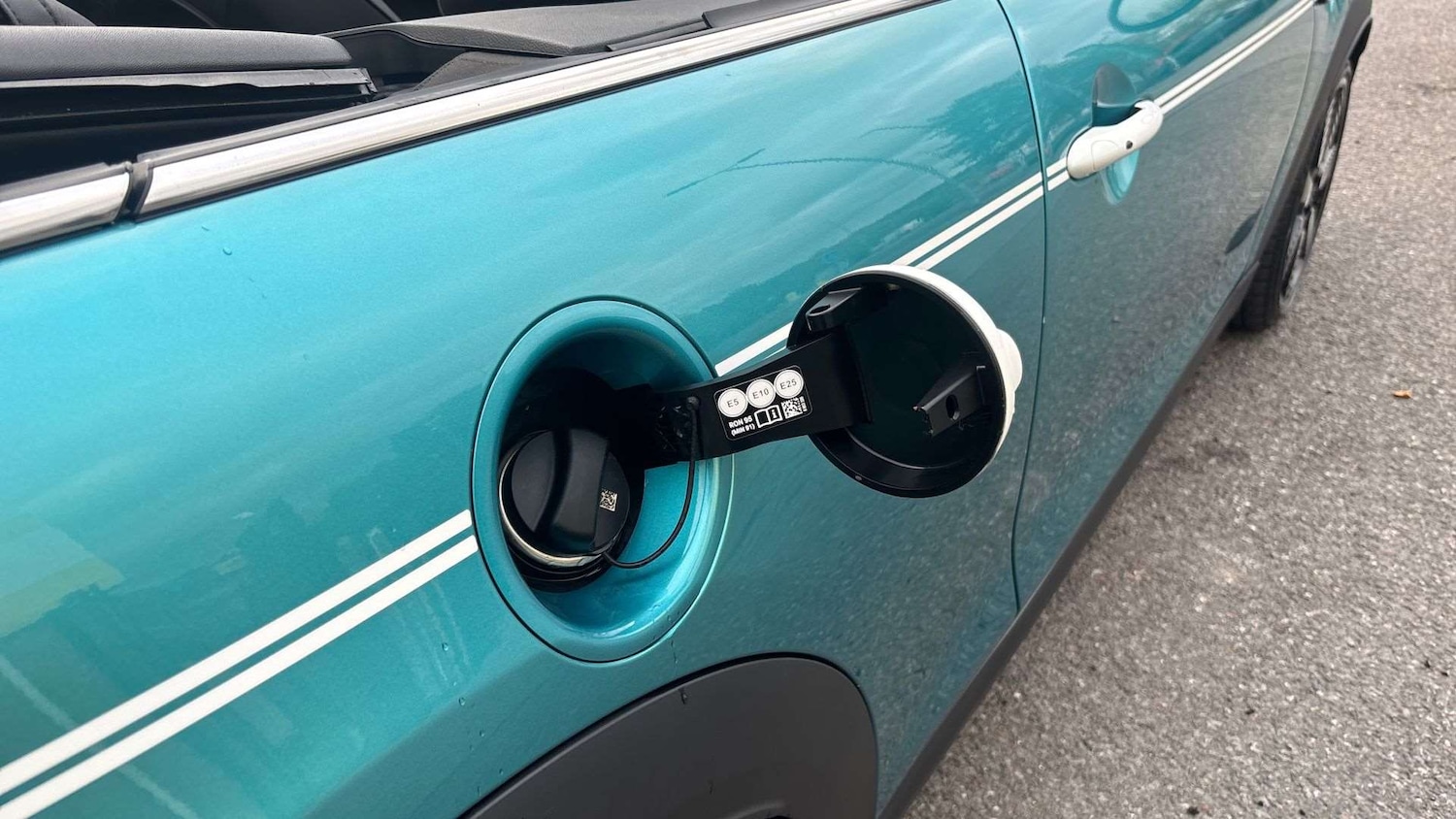 Used MINI Convertible 2023 for sale - 76515660: Photo 25