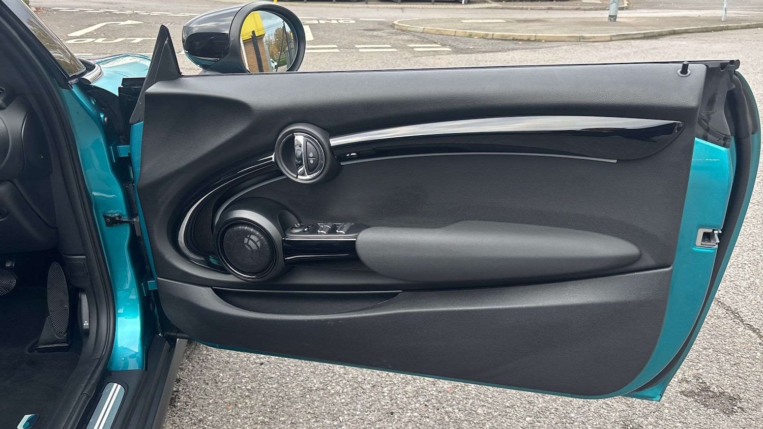 Used MINI Convertible 2023 for sale - 76515660: Photo 27