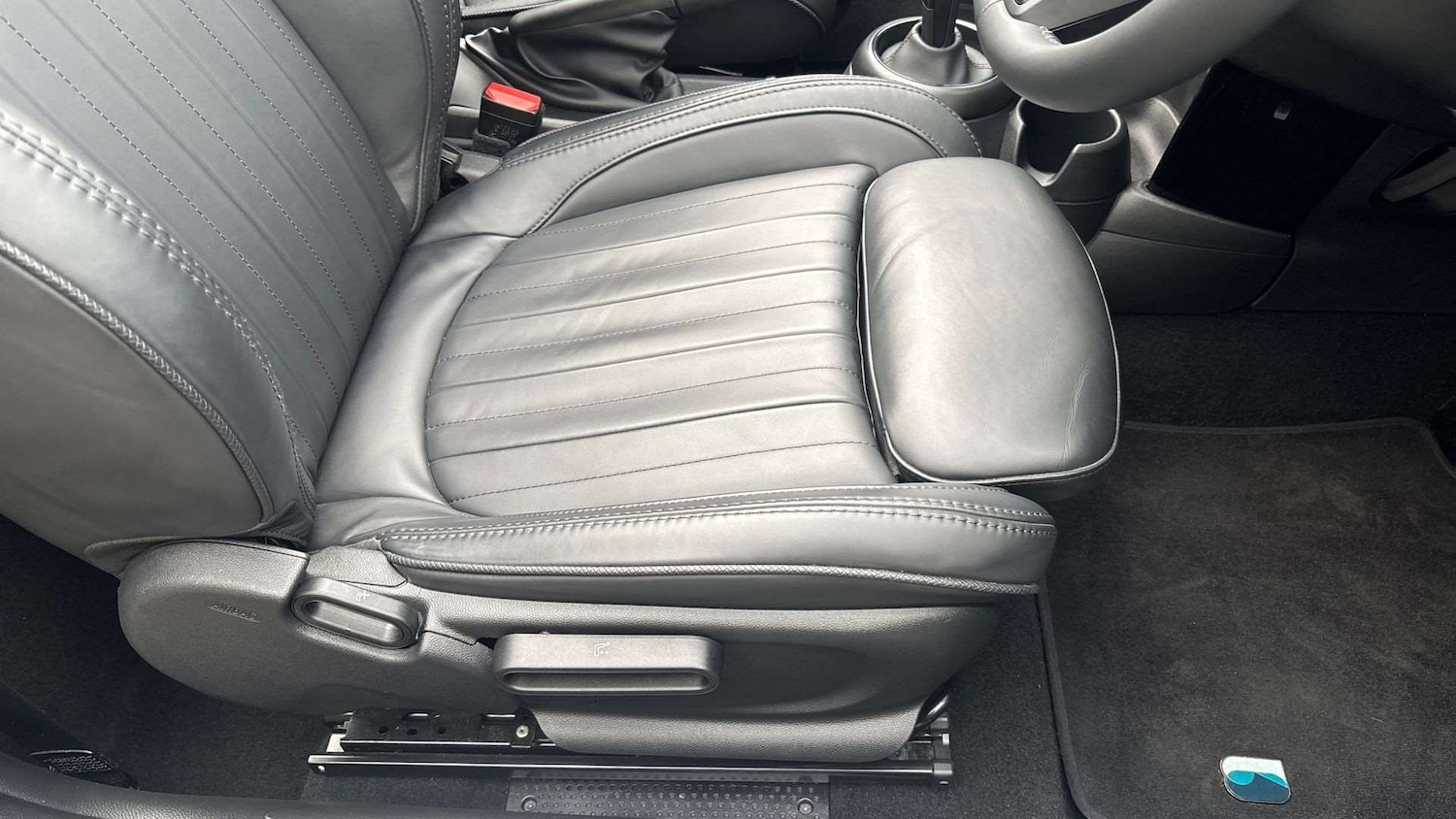 Used MINI Convertible 2023 for sale - 76515660: Photo 28