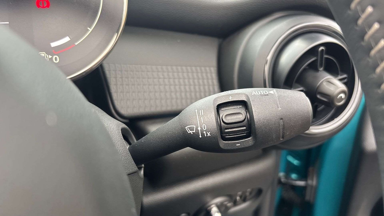 Used MINI Convertible 2023 for sale - 76515660: Photo 30