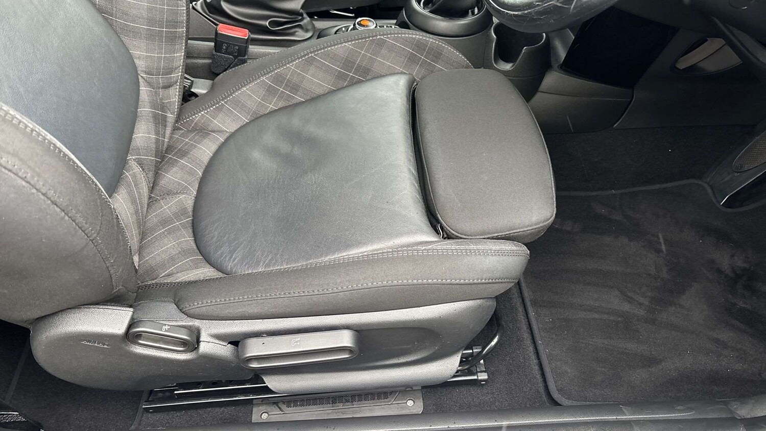 Used MINI Hatch 2017 for sale - 77649096: Photo 28