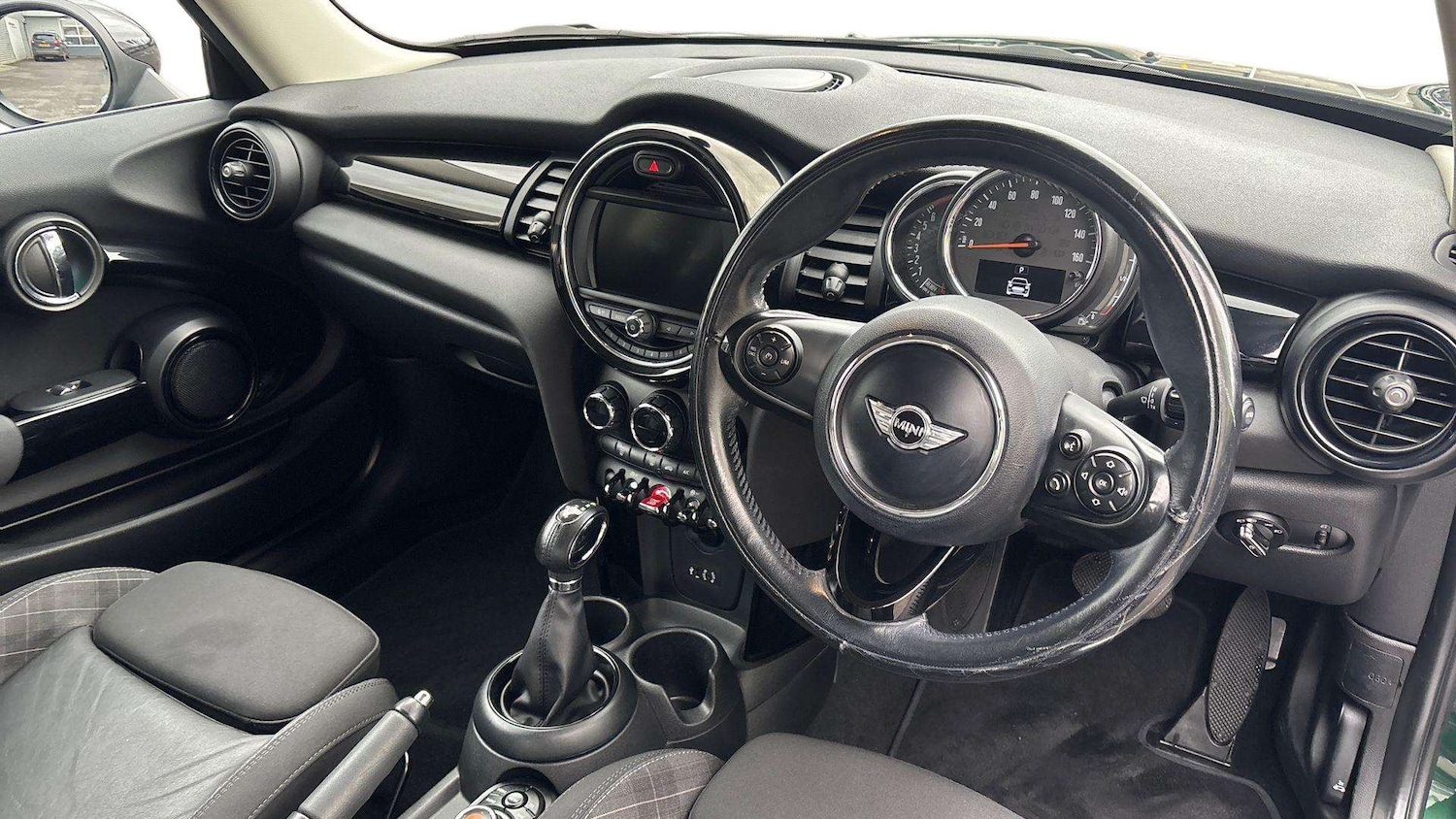 Used MINI Hatch 2017 for sale - 77649096: Photo 6